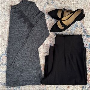 🩶Loft charcoal gray lightweight sweater with black lace detail. Size S.
